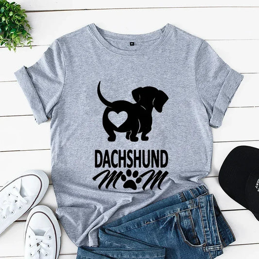 Dachshund Mom T-Shirt | Vintage Oversized Women’s Tee